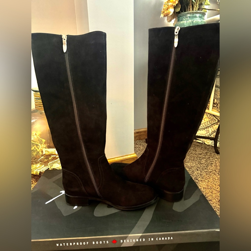 New in box, Aqua Diva tall black suede boots size 9.5
I also have them in a 10 - Picture 3 of 16